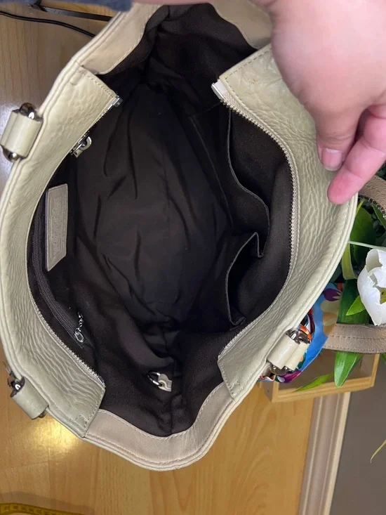 Coach Hamilton Shoulder Bag - Picture 14 of 16